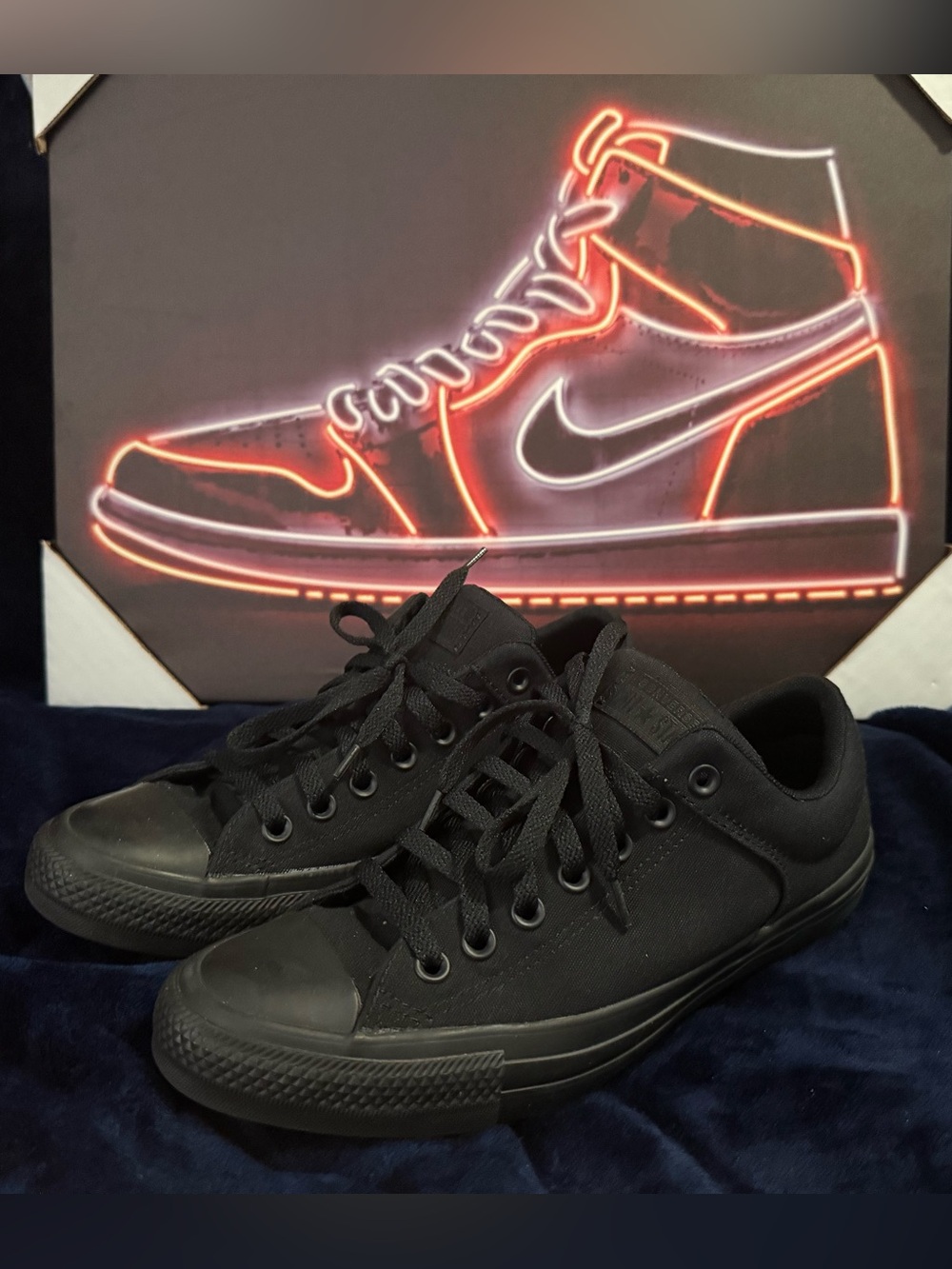 All-Black Men's Converse Low-Top Canvas Sneakers Size 8.5